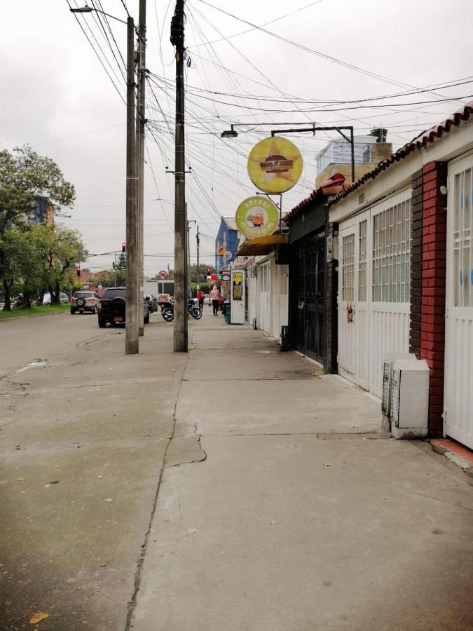 Aeropuerto Bed and breakfast *